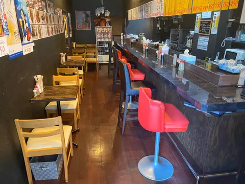 居酒屋 途中の店内