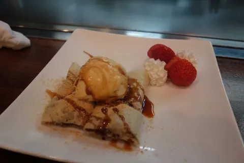 広島風お好み焼き 鉄板焼き えんの店内