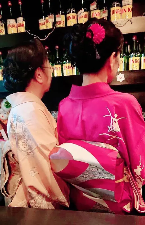 スナック かくれ宿の店内