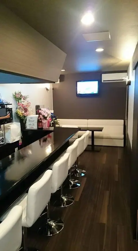 Stand Bar 咲花(さくら)の店内
