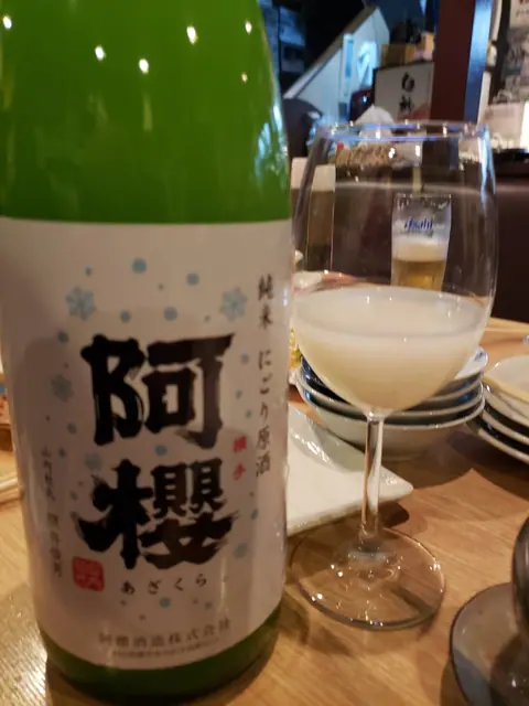 鉄板DINING 月丸の店内