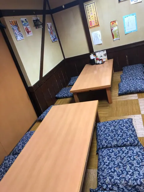 日本海 松戸店の店内