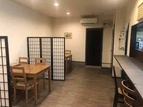 天ぷら 旬彩 天つねの店内
