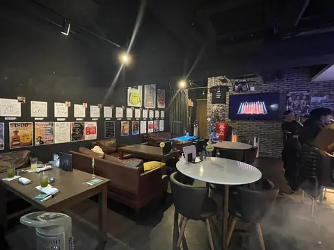 #CAFE&BAR Daysの店内