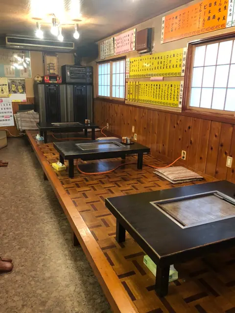 お好み焼き とり京の店内