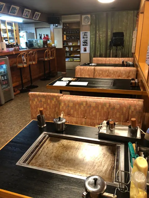 お好み焼き とり京の店内