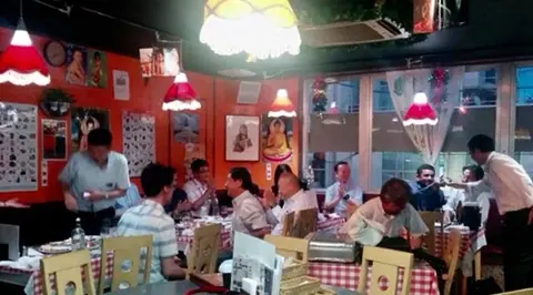 ディップキッチンの店内