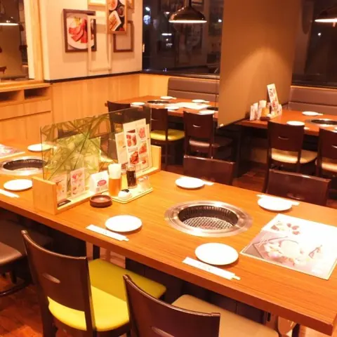 焼肉 平城苑 松戸店の店内