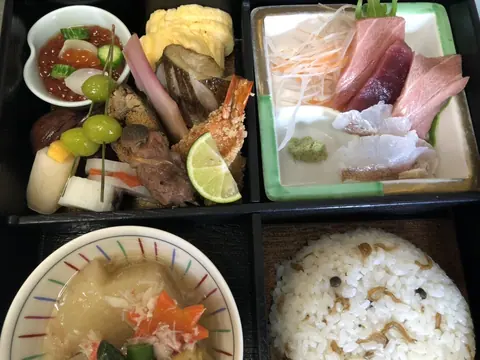 季節料理すし処 ひら河のお料理