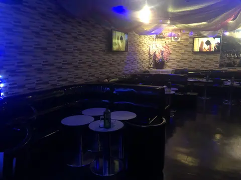 Club ポシタノの店内
