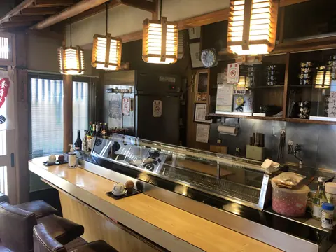 松之寿司の店内