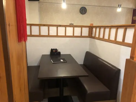 好来運 中華料理の店内