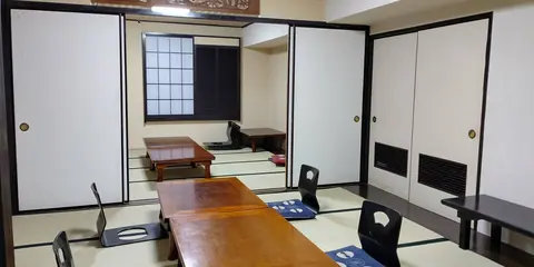 おすし家のいらぶの店内