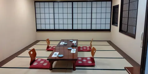 おすし家のいらぶの店内