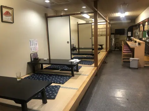 汐華の店内