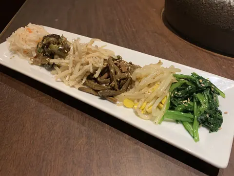 肉の宴 泰平門のお料理