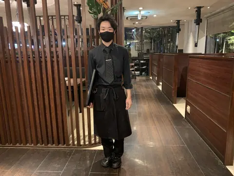 肉の宴 泰平門の店内