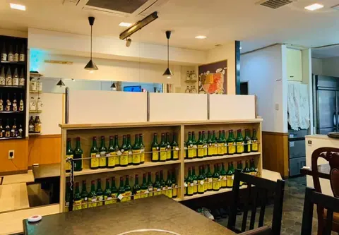 炭火焼肉 稔台苑の店内