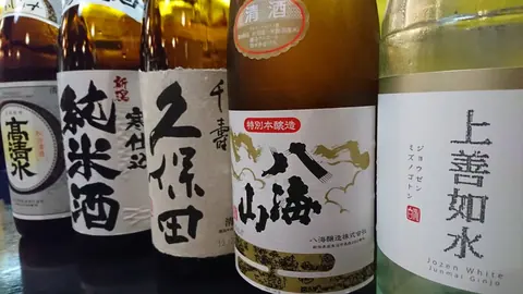 鳥よしの店内