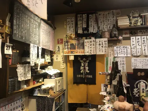 やきとり 楽の店内
