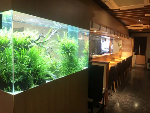 お料理 なかきの店内