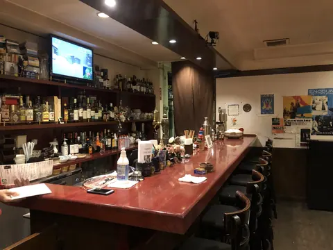 JAZZ BAR NARDISの店内