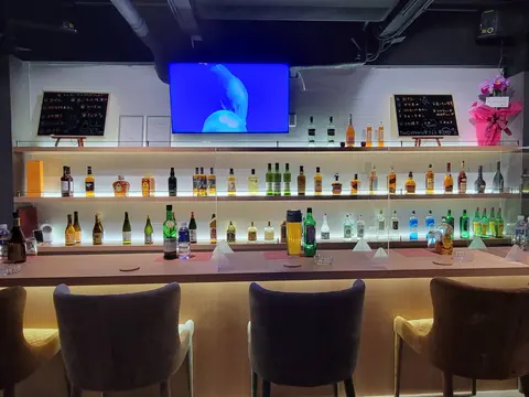 カラオケバール ポムさんの店内