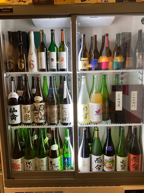 干物と日本酒 まる酒の店内