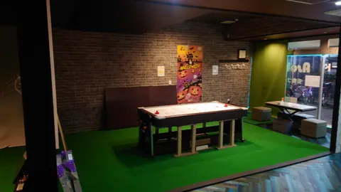 五香ゴルフクラブ＆Asobi BARの店内