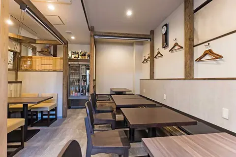 樹なりの店内
